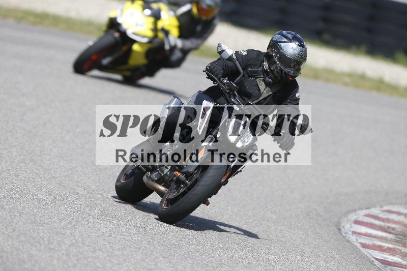 /Archiv-2025/09 22.04.2025 Cornu Master School ADR/gruen-vert/11